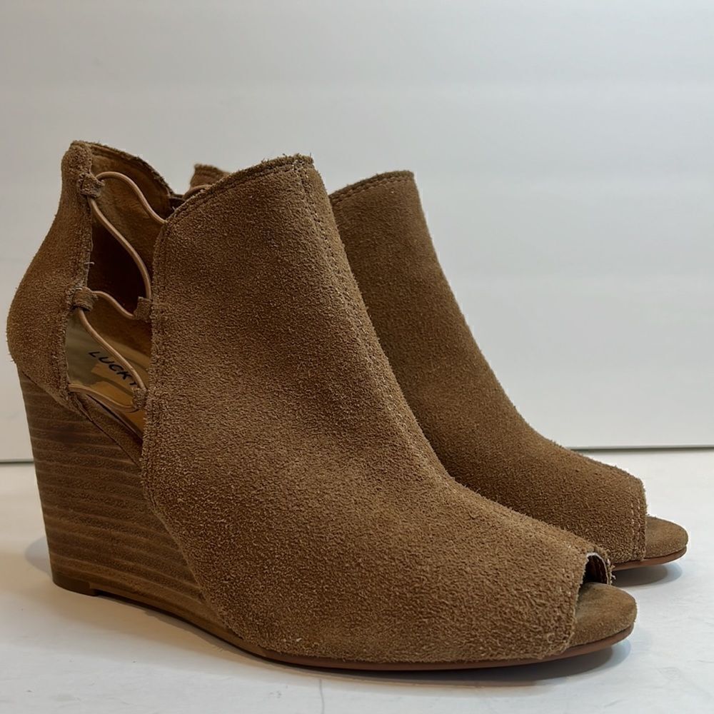 Lucky‎ Brand Reevas Peep Toe Wedge Camel Suede Booties Size 8.5